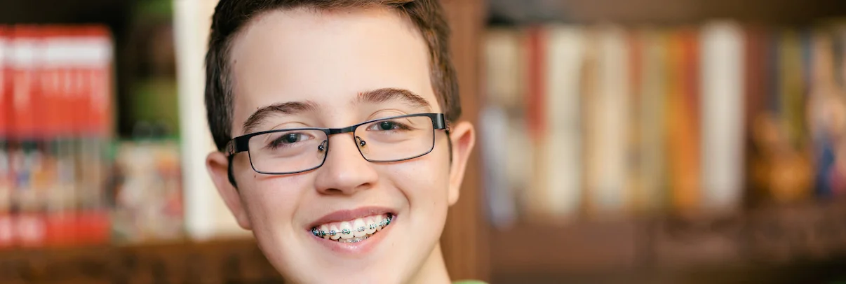 ویزیت های منظم قبل از درمان ارتودنسی: اهمیت قرار ملاقات های مشاهده ارتودنسی